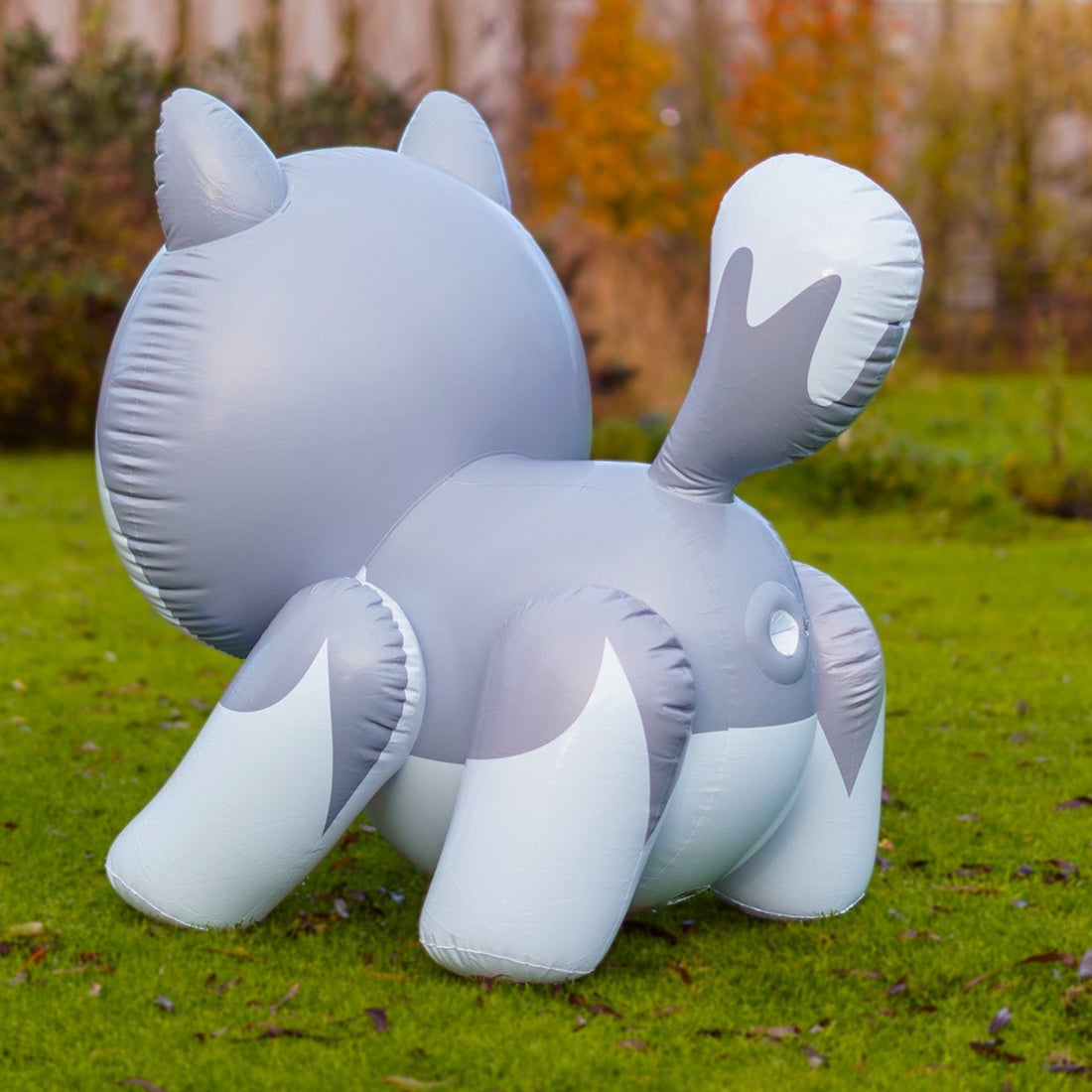 Shosu Inflatable Loki the inflatable husky – SHOSU Amsterdam